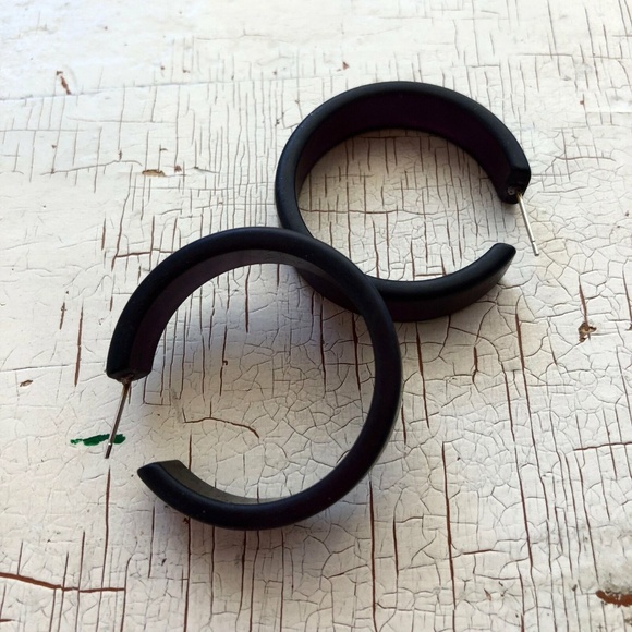 Black Frosted Large Portland Hoop Earrings - Picture 6 of 8